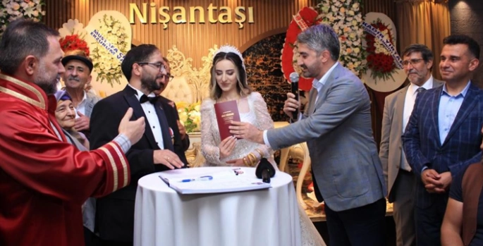 Gazi Durmuş Aile Yılı’nda evlendi