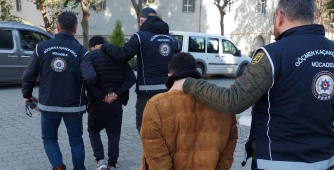 Göçmen kaçakçısı Sakız Adası'na kaçarken yakalandı
