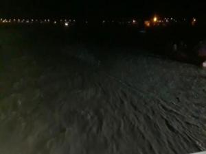 AFAD ekipleri botlarla Aras Nehri'nde kaybolan şahsı arıyor