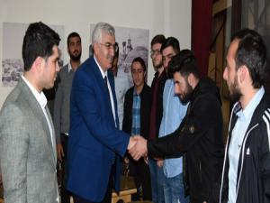  AK Gençlik, gençleri markaja aldı