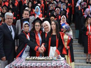 Aşkale İMKB Anadolu Lisesinde mezuniyet heyecanı