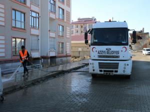 Aziziyede bahar temizliği devam ediyor