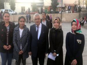 Başkan Ahmet Dölekliden, eğitime ücretsiz kart desteği
