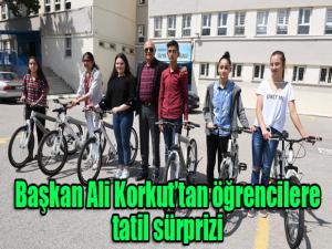 Başkan Ali Korkuttan öğrencilere tatil sürprizi