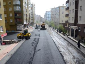 Başkan Bulutlar, asfalt çalışmalarını yerinde inceledi