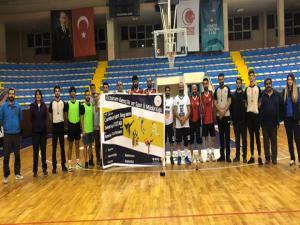 Basketler Cumhuriyet için atıldı