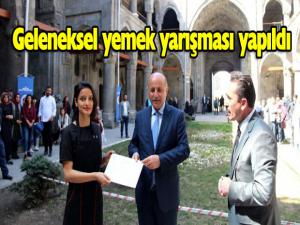 Çifte Minareli Medresede Geleneksel Yemek Yarışması yapıldı