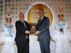 DAİB Başkanı Ethem Tanrıver'e ödül