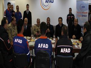 Emniyet Genel Müdürü Celal Uzunkaya ve Vali Okay Memişten AFAD Erzuruma yılbaşı ziyareti
