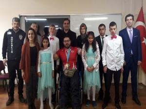 Engelliler Meclisi ve engelli öğrencilerden anlamlı etkinlik