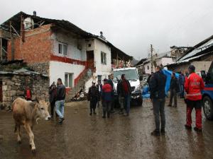 Erzurum'da ahır çöktü: 2 ölü 6 yaralı