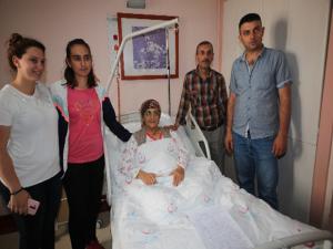 Erzurum'da doktorlar bağırsaktan mide yaptı