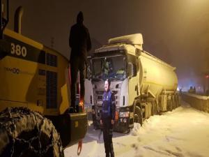 Erzurum'da etkili olan sis trafik kazalarına neden oldu