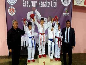 Erzurumda karate rüzgarı