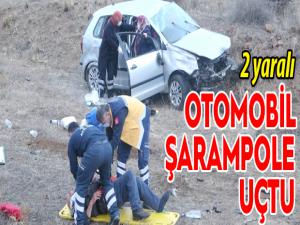Erzurumda otomobil şarampole devrildi: 2 yaralı