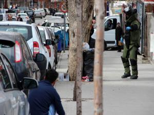 Erzurum'da şüpheli çanta fünyeyle patlatıldı