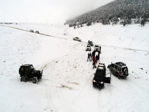 Erzurum'da yeni eğlence 'lastik raftingi'