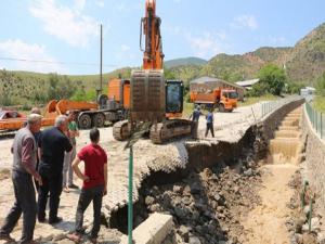 Erzurumdaki sel hayatı durma noktasına getirdi