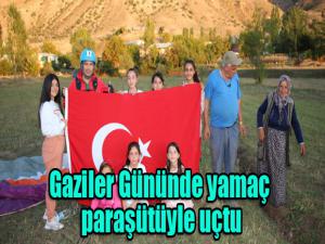 Gaziler Gününde yamaç paraşütüyle uçtu