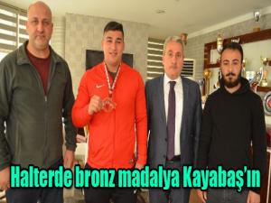 Halterde bronz madalya Kayabaş'ın