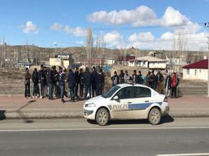 Horasanda 50 kaçak göçmen yakalandı