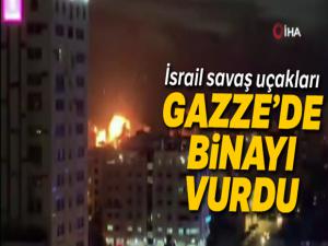 İsrail savaş uçakları Gazze'de bir binayı vurdu