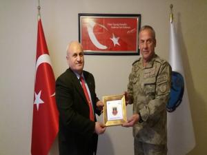 Jandarma Bölge Komutanı Tuğgeneral Semih Okyar, TSK Mehmetçik Vakfını ziyaret etti