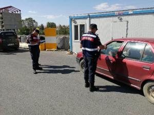 Jandarma trafik ekiplerinden Hayatı korumak için kemerin ses getirsin uygulaması