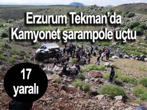 Kamyonet şarampole uçtu: 17 yaralı