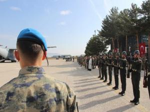 Kaza kurşunuyla şehit olan asker memleketi Adana'ya uğurlandı