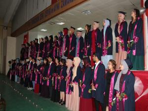 Oltu İbn-i Sina Mesleki ve Teknik Anadolu Lisesinden coşkulu mezuniyet programı