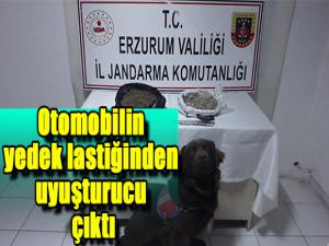 Otomobilin yedek lastiğinden uyuşturucu çıktı