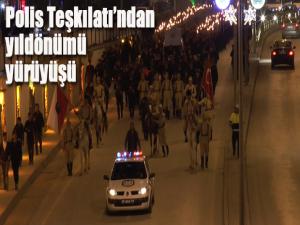 Polislerden Türk Polis Teşkilatının yıl dönümüne özel meşaleli ve atlı yürüyüş