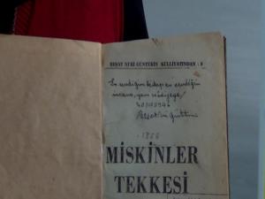 Reşat Nuri Güntekin'in, eşi için imzaladığı kitap, lise deposunda bulundu