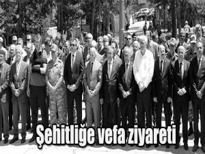 Şehitliğe vefa ziyareti