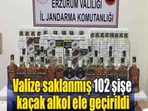 Valize saklanmış 102 şişe kaçak alkol ele geçirildi