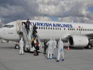 Yurt dışından Kars'a getirilen 104 Türk, karantinaya alındı