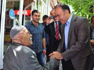 YAŞLILARA GÖSTERİLEN ÖNEM O TOPLUMUN UYGARLIK GÖSTERGESİ OLARAK DEĞERLENDİRİLMEKTEDİR