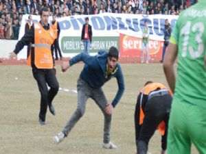 İşte Erzurumspor'u  yakan sözde taraftar!