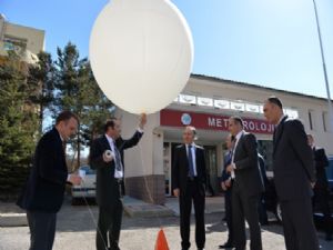 VALİ ALTIPARMAK, METEOROLOJİ 12. BÖLGE MÜDÜRLÜĞÜNÜ ZİYARET ETTİ