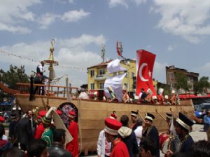 ERZURUM'DA İSTANBUL'UN FETHİNİN 562. YILI COŞKUYLA KUTLANDI