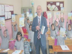 15 bin öğrenciye çizgi roman dağıtıldı
