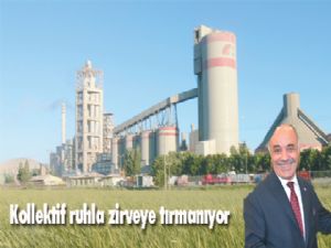 Kollektif ruhla zirveye tırmanıyor