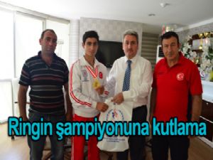 RİNGİN ŞAMPİYONUNA KUTLAMA