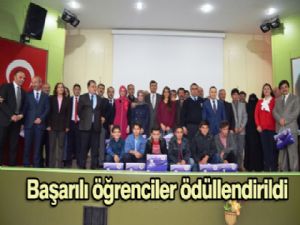 LYS VE TEOG SINAVINDA BAŞARILI OLAN ÖĞRENCİLER ÖDÜLLENDİRİLDİ