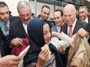 Büyükşehir, çocuklara çifte bayram sevinci yaşattı