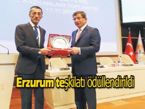 Başbakan Davutoğlu, Erzurum teşkilatını ödüllendirdi