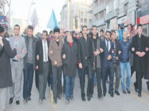 Ülkü ocakları Türkmen Dağı'nda yaşanan katliamı protesto etti