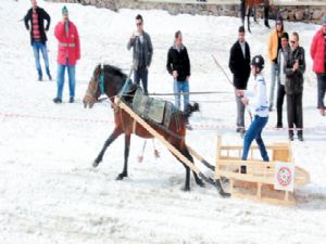 Palandöken'de atlık KIZAK HEYECANI