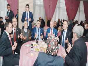 Vali Altıparmak: Büyük  milletlerin düşmanı çok olur